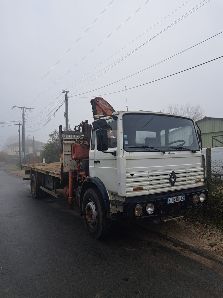 RENAULT - شاحنات مسطحة: صورة 1 RENAULT - شاحنات مسطحة: صورة 1