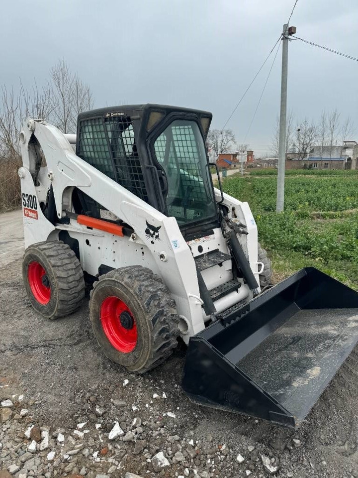 Bobcat S 300 - شيول صغير: صورة 2 Bobcat S 300 - شيول صغير: صورة 2