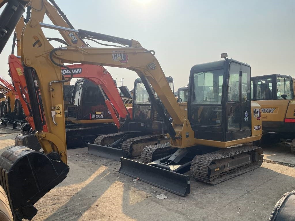 CAT 306 - حفار زاحف: صورة 5 CAT 306 - حفار زاحف: صورة 5