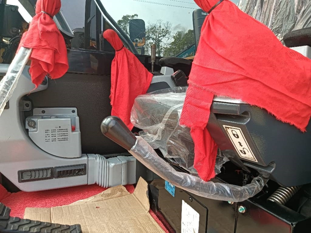 CAT 307E2 - حفار صغير: صورة 4 CAT 307E2 - حفار صغير: صورة 4