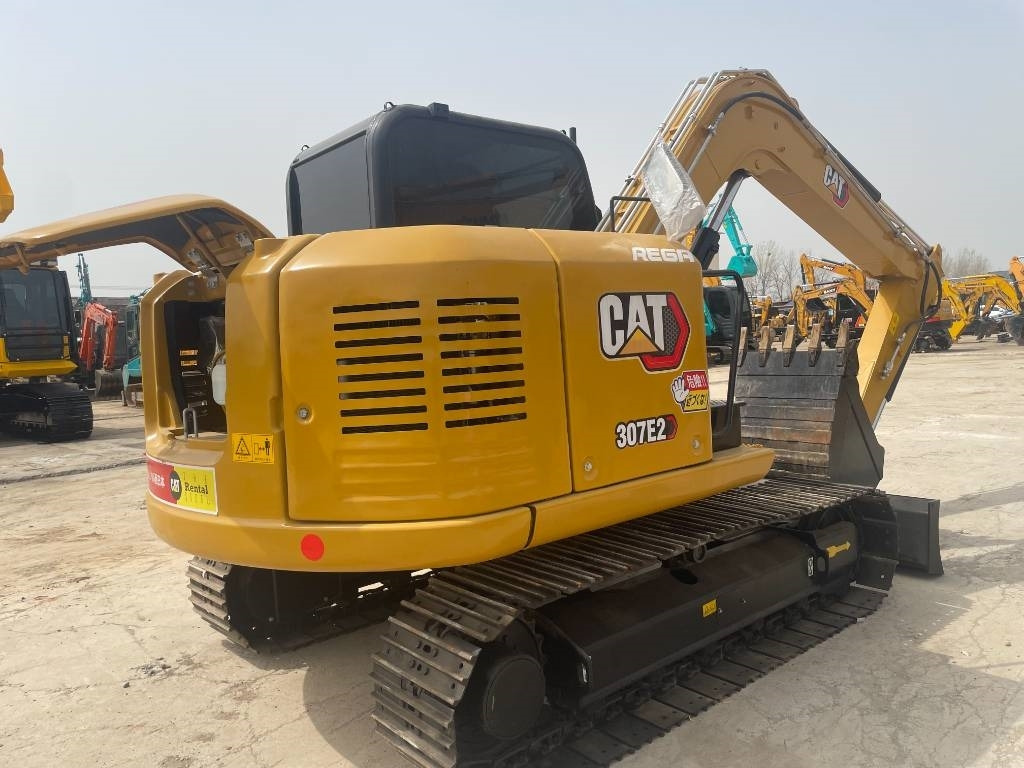 حفار صغير CAT 307E2: صورة 6