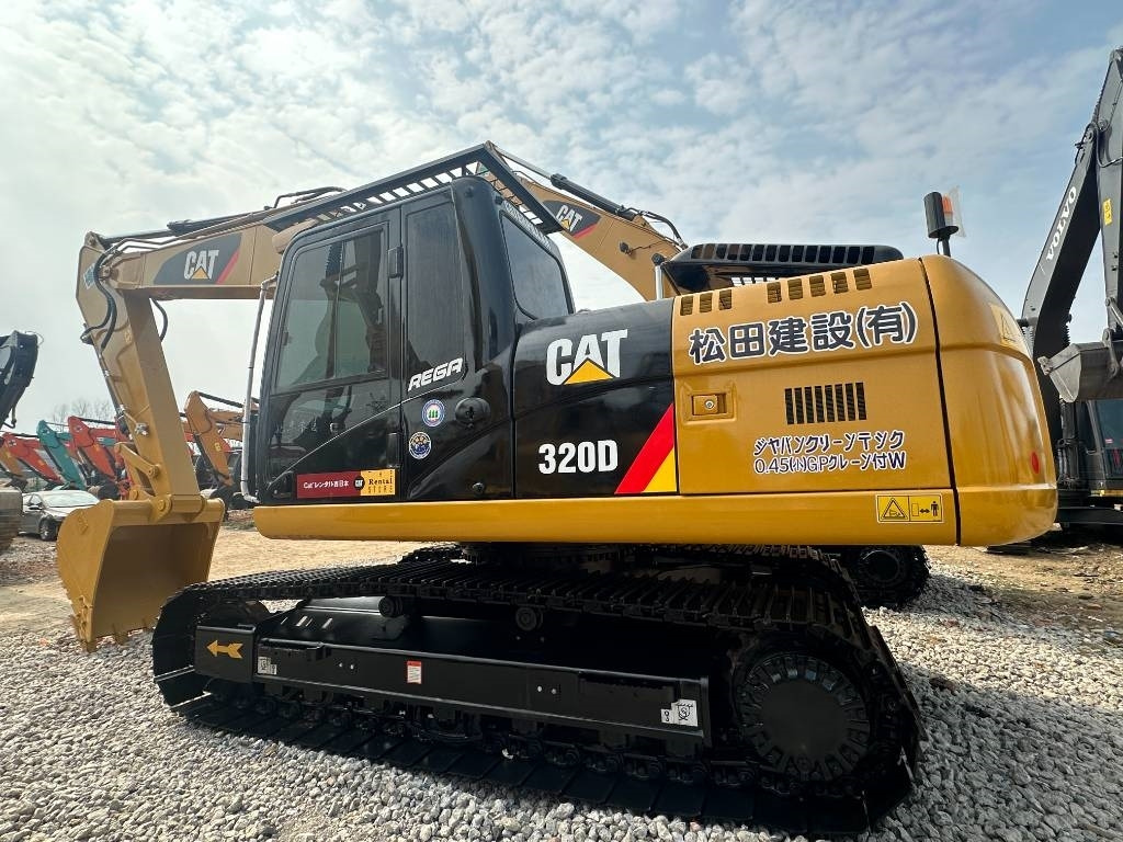 CAT 320D2 - حفار زاحف: صورة 3 CAT 320D2 - حفار زاحف: صورة 3