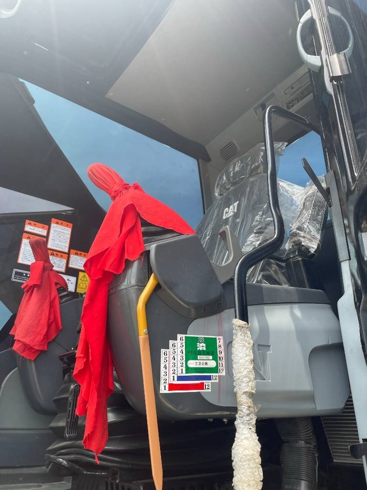 CAT 330 D - حفار زاحف: صورة 4 CAT 330 D - حفار زاحف: صورة 4