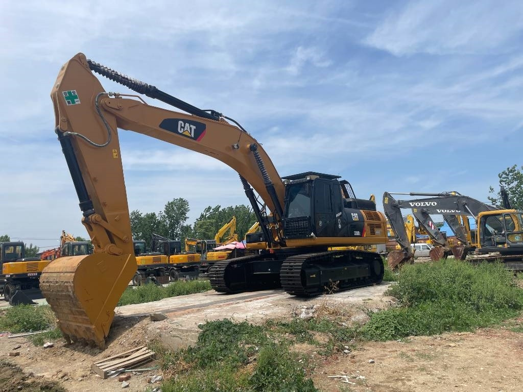 CAT 330D2 - حفار زاحف: صورة 2 CAT 330D2 - حفار زاحف: صورة 2