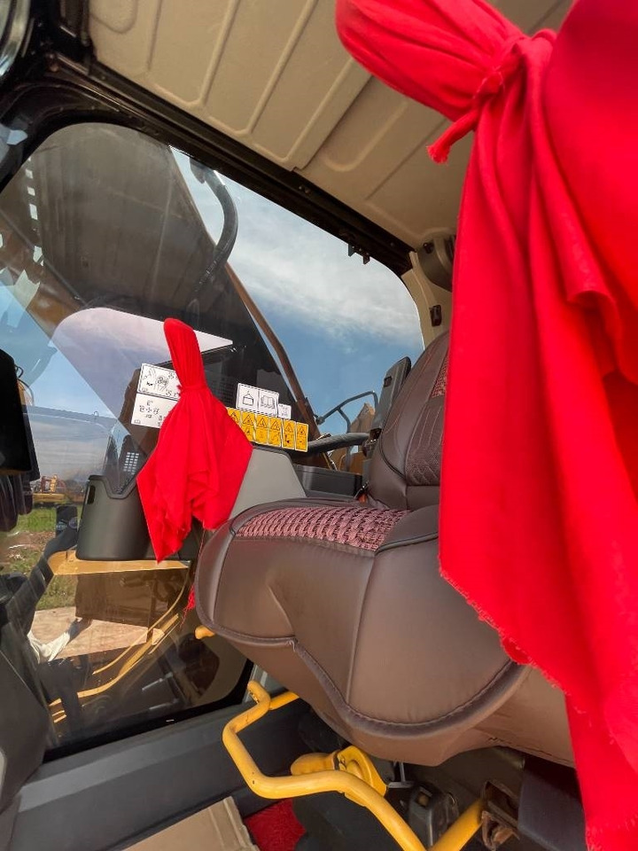 CAT 330GC - حفار زاحف: صورة 2 CAT 330GC - حفار زاحف: صورة 2