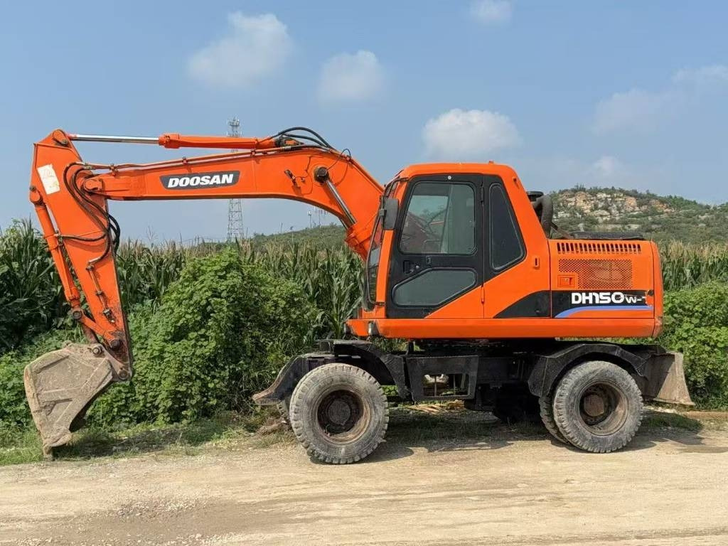 Doosan DH 150 W-7 - حفار زاحف: صورة 1 Doosan DH 150 W-7 - حفار زاحف: صورة 1