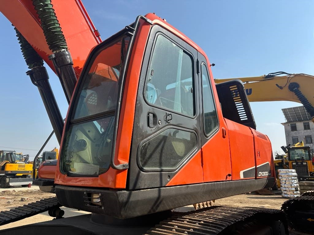 Doosan DX 300 - حفار زاحف: صورة 4 Doosan DX 300 - حفار زاحف: صورة 4