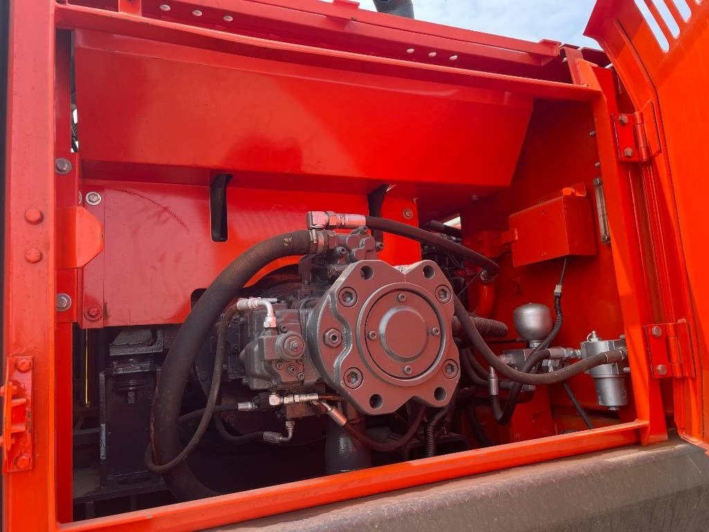 Doosan DX 300  - حفار زاحف: صورة 3 Doosan DX 300  - حفار زاحف: صورة 3