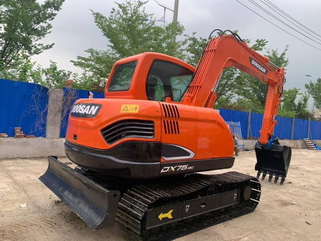 Doosan DX 75-9 C - حفار صغير: صورة 2 Doosan DX 75-9 C - حفار صغير: صورة 2