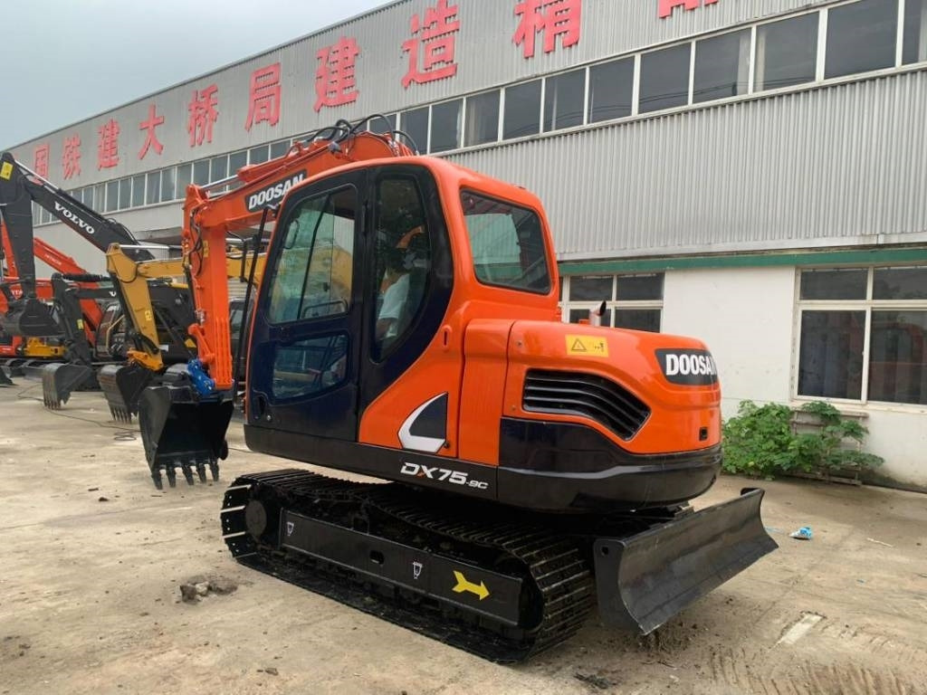 Doosan DX 75-9 C - حفار صغير: صورة 3 Doosan DX 75-9 C - حفار صغير: صورة 3