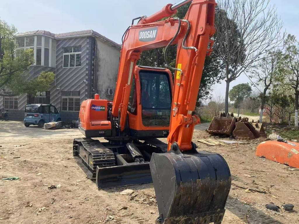 Doosan DX 75-9 C - حفار صغير: صورة 3 Doosan DX 75-9 C - حفار صغير: صورة 3