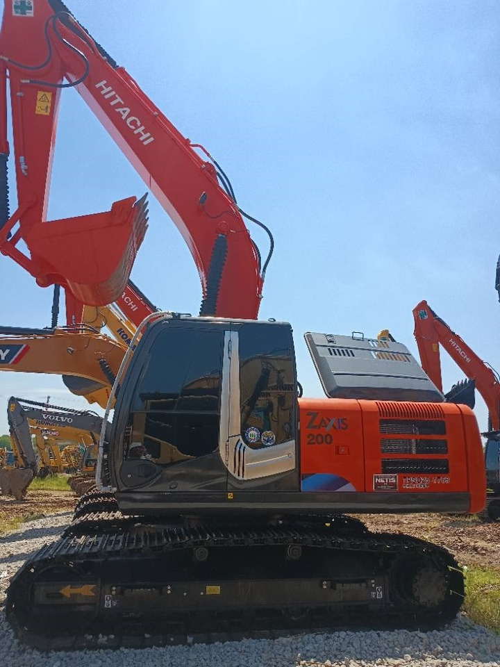 Hitachi ZX 200 - حفار زاحف: صورة 5 Hitachi ZX 200 - حفار زاحف: صورة 5