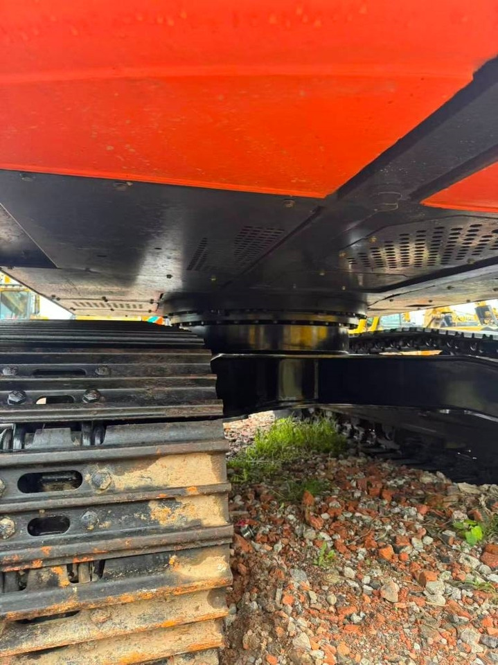 Hitachi ZX 200 - حفار زاحف: صورة 2 Hitachi ZX 200 - حفار زاحف: صورة 2