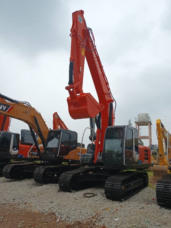 Hitachi ZX 200 - حفار زاحف: صورة 2 Hitachi ZX 200 - حفار زاحف: صورة 2