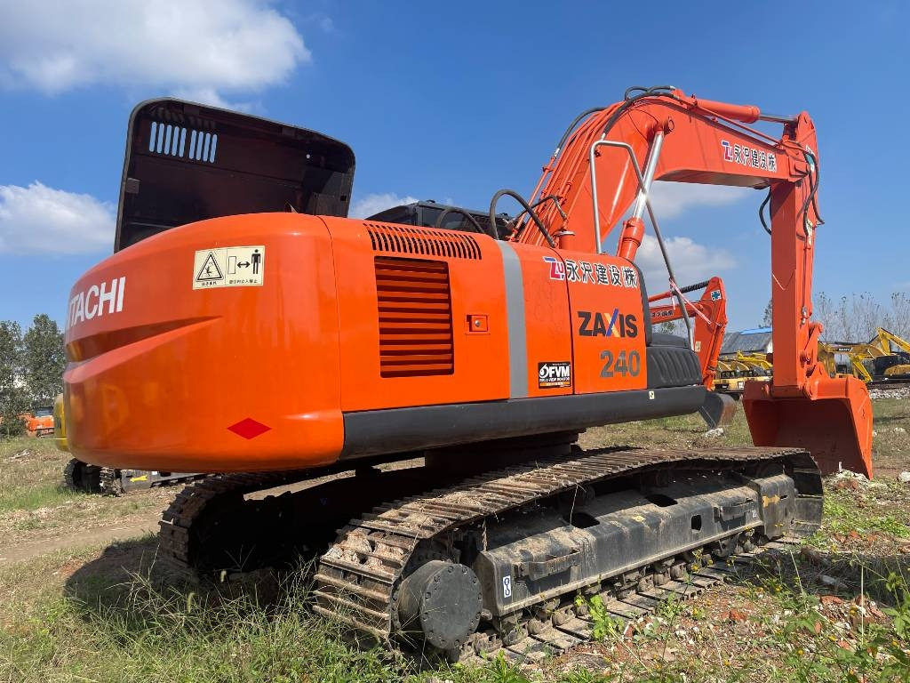 Hitachi ZX 240 - حفار زاحف: صورة 1 Hitachi ZX 240 - حفار زاحف: صورة 1