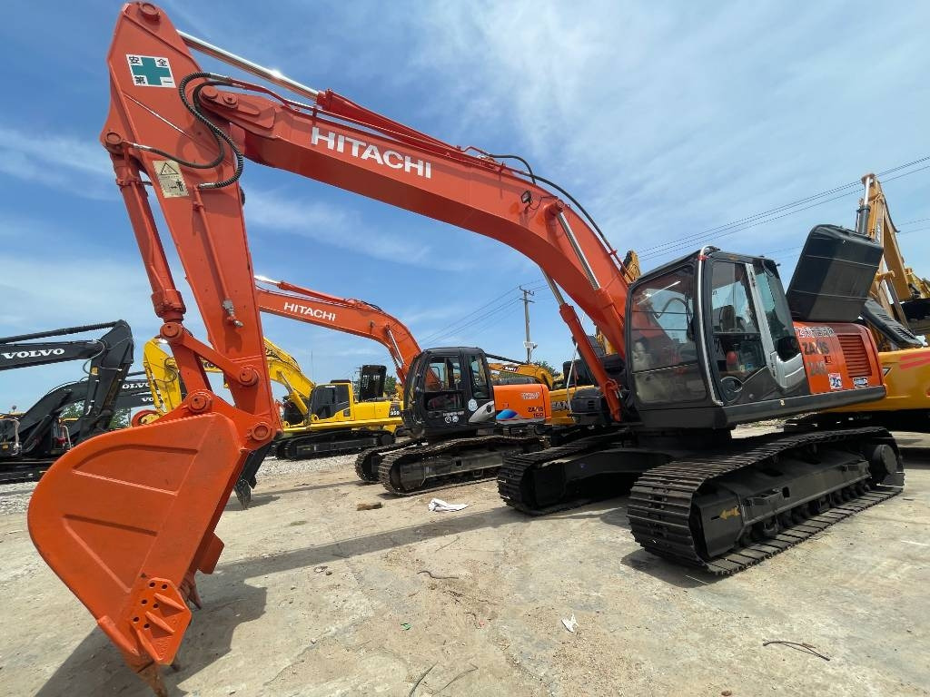 Hitachi ZX 240 - حفار زاحف: صورة 1 Hitachi ZX 240 - حفار زاحف: صورة 1