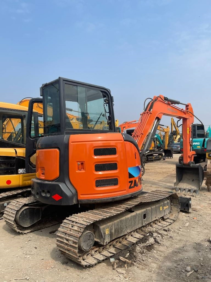 Hitachi ZX 55 - حفار صغير: صورة 1 Hitachi ZX 55 - حفار صغير: صورة 1