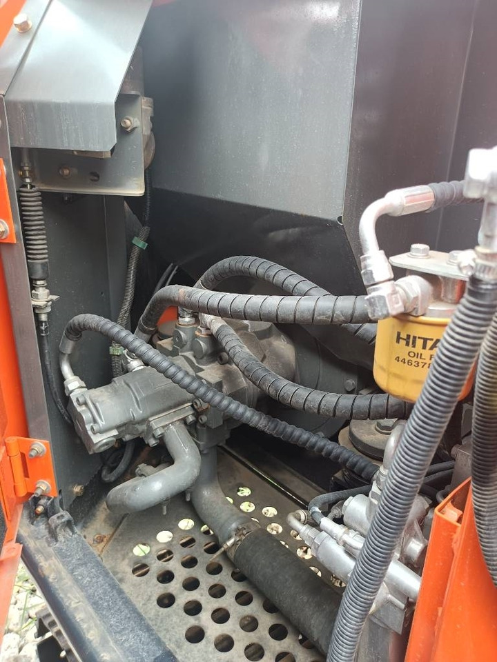 Hitachi ZX 60 - حفار زاحف: صورة 5 Hitachi ZX 60 - حفار زاحف: صورة 5