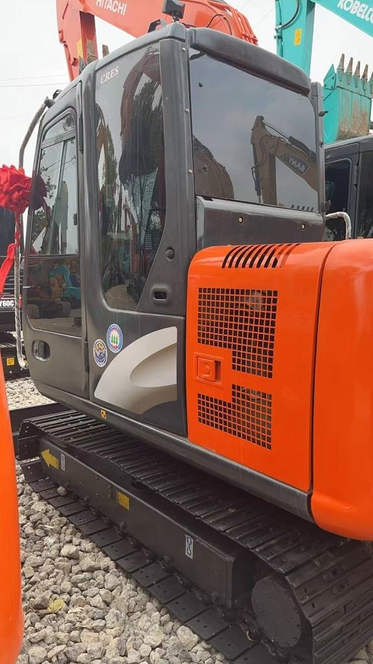 Hitachi ZX 60 - حفار صغير: صورة 3 Hitachi ZX 60 - حفار صغير: صورة 3