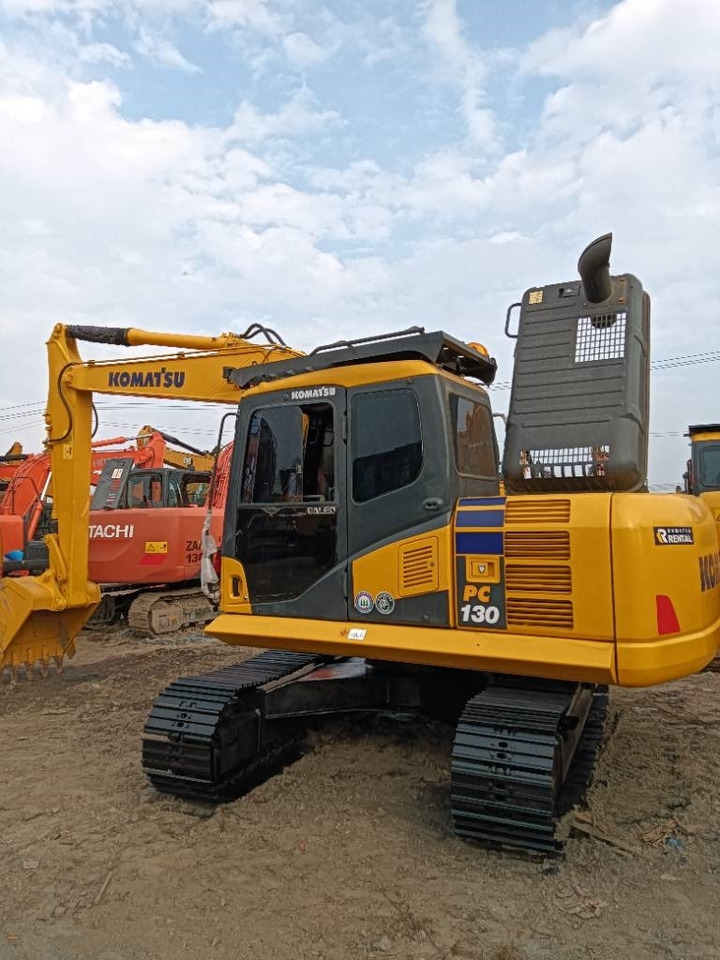 Komatsu PC 130 - حفار زاحف: صورة 5 Komatsu PC 130 - حفار زاحف: صورة 5