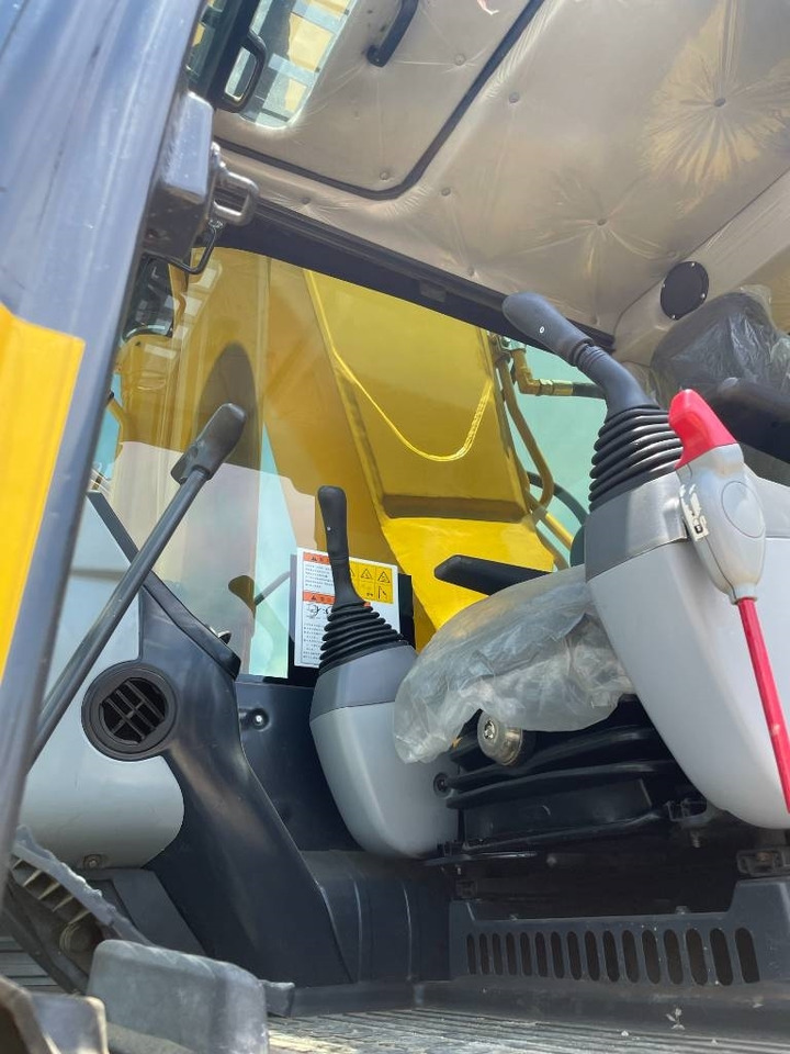 Komatsu PC 400 - حفار زاحف: صورة 5 Komatsu PC 400 - حفار زاحف: صورة 5