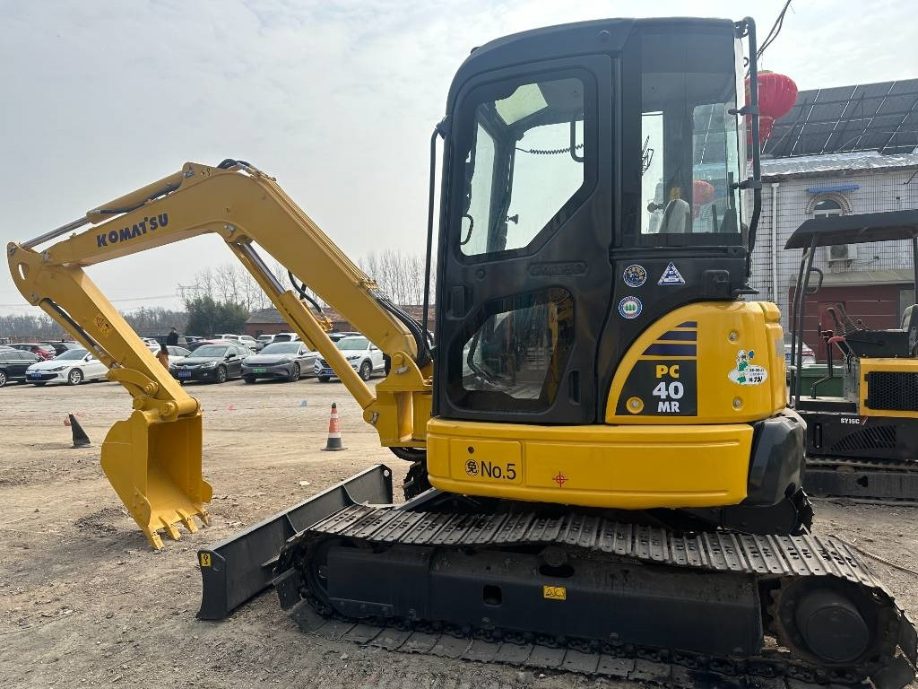 Komatsu PC 40 - حفار زاحف: صورة 1 Komatsu PC 40 - حفار زاحف: صورة 1