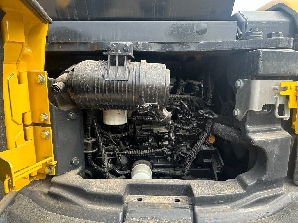 Komatsu PC 40 - حفار زاحف: صورة 4 Komatsu PC 40 - حفار زاحف: صورة 4