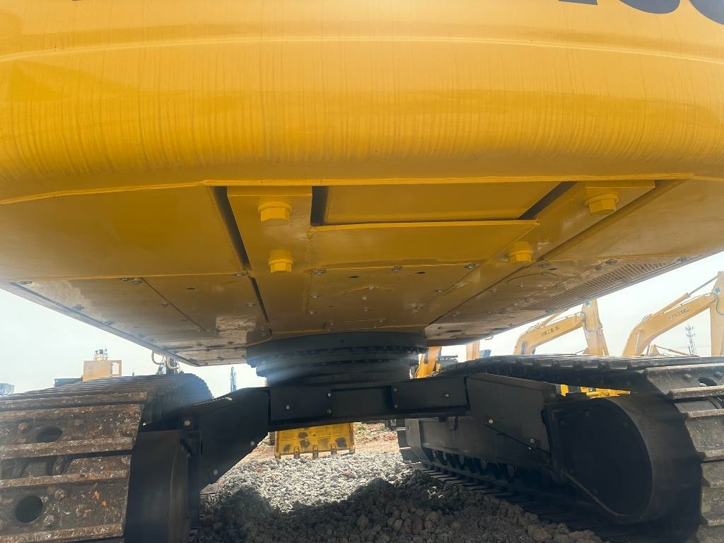 Komatsu PC 450 - حفار زاحف: صورة 4 Komatsu PC 450 - حفار زاحف: صورة 4