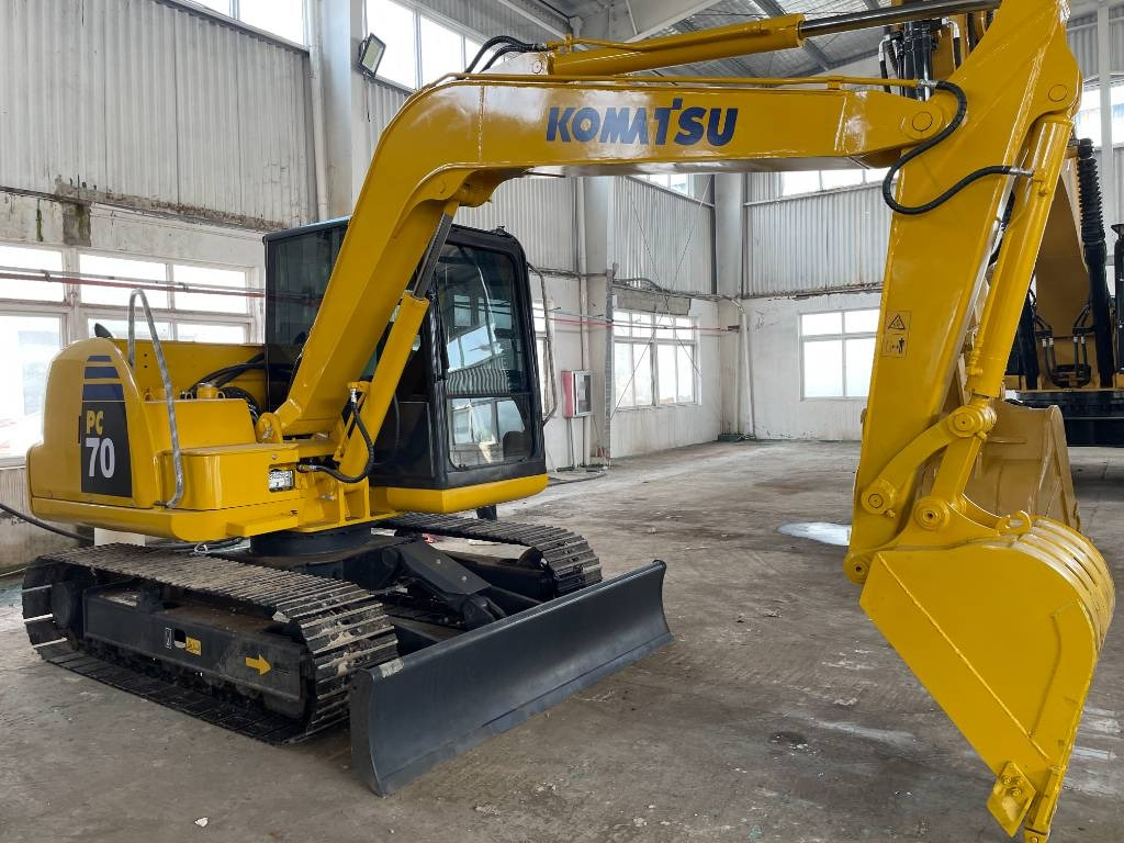 Komatsu PC 70 - حفار صغير: صورة 1 Komatsu PC 70 - حفار صغير: صورة 1