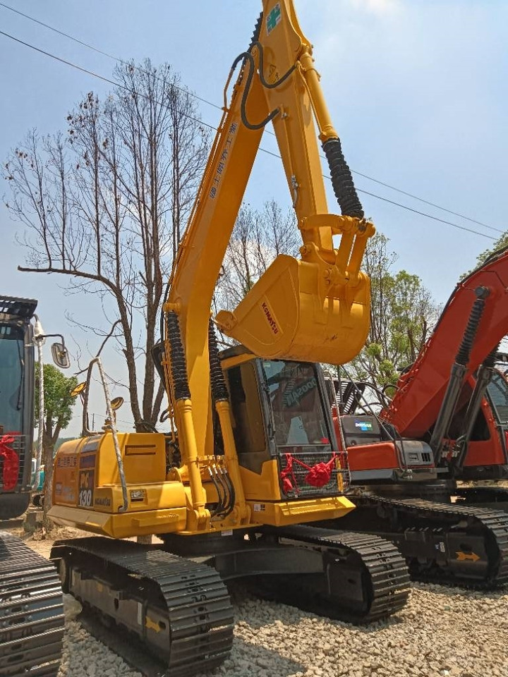 Komatsu pc130 - حفار زاحف: صورة 1 Komatsu pc130 - حفار زاحف: صورة 1
