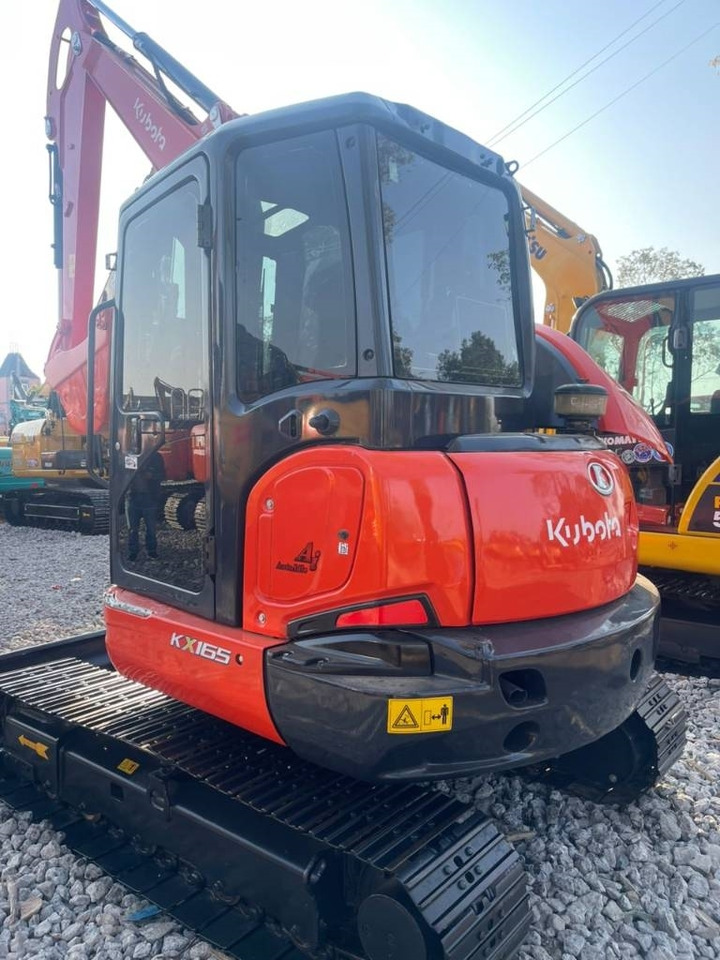 Kubota 165 - حفار زاحف: صورة 1 Kubota 165 - حفار زاحف: صورة 1