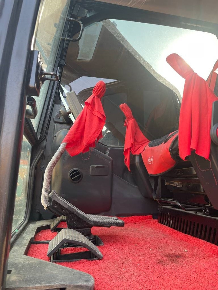 حفار زاحف للبيع  Sany 235c [ Copy ]: صورة 7