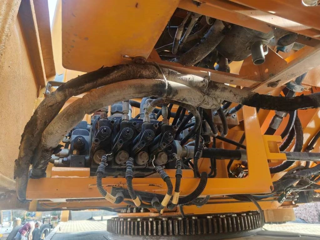 Sany STC 250 H - رافعة لجميع التضاريس: صورة 3 Sany STC 250 H - رافعة لجميع التضاريس: صورة 3