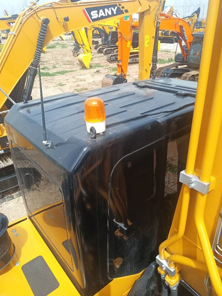 Sany SY 215 C  - حفار زاحف: صورة 3 Sany SY 215 C  - حفار زاحف: صورة 3