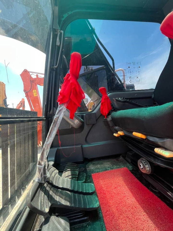 Volvo EC 140 - حفار زاحف: صورة 2 Volvo EC 140 - حفار زاحف: صورة 2