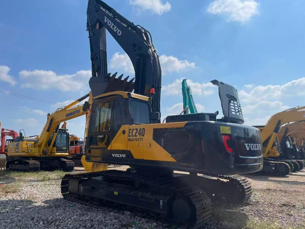 Volvo EC 240 - حفار زاحف: صورة 2 Volvo EC 240 - حفار زاحف: صورة 2