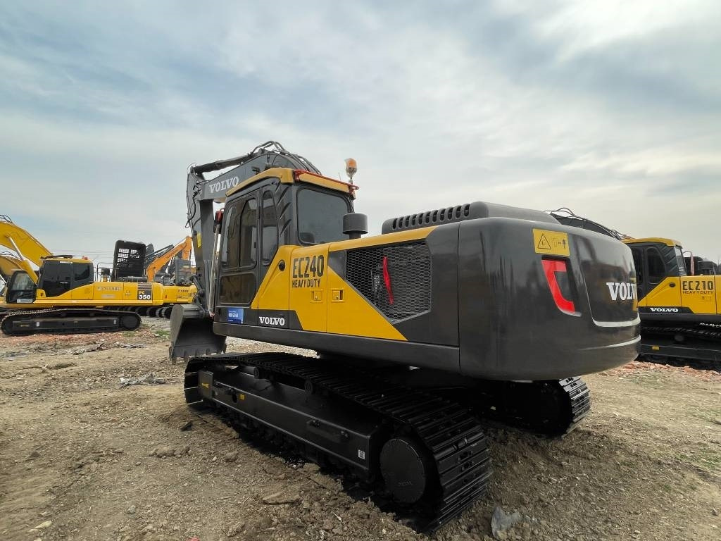 Volvo EC 240 - حفار زاحف: صورة 2 Volvo EC 240 - حفار زاحف: صورة 2