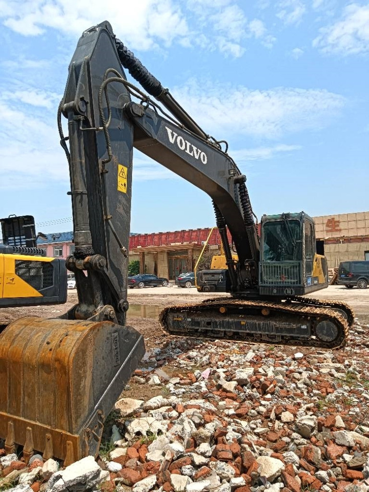 Volvo EC 240 - حفار زاحف: صورة 1 Volvo EC 240 - حفار زاحف: صورة 1