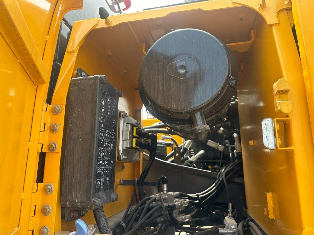 Volvo EC 250 D - حفار زاحف: صورة 3 Volvo EC 250 D - حفار زاحف: صورة 3