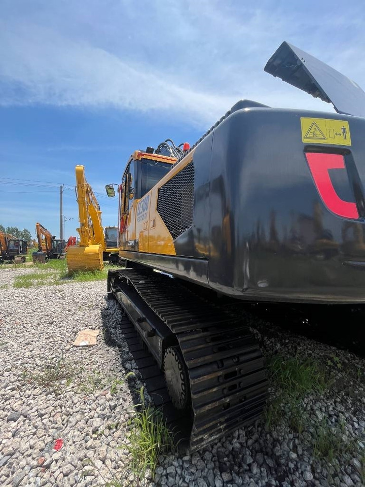 Volvo EC 300 - حفار زاحف: صورة 3 Volvo EC 300 - حفار زاحف: صورة 3