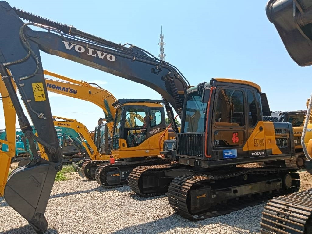 Volvo EC140 - حفار زاحف: صورة 1 Volvo EC140 - حفار زاحف: صورة 1