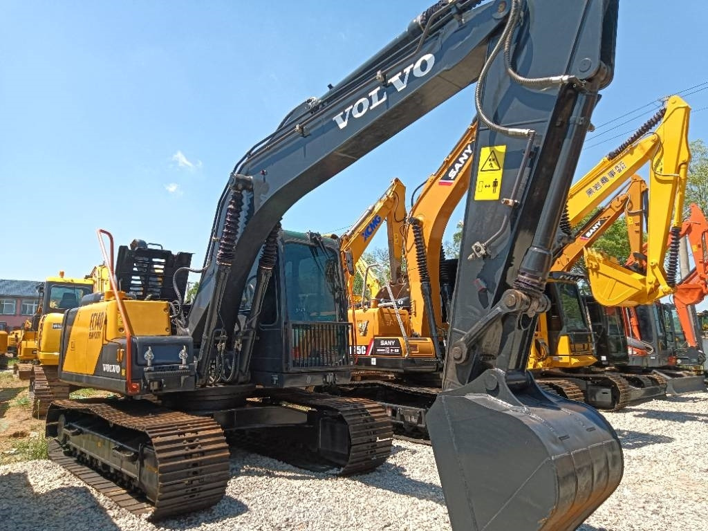 Volvo EC140 - حفار زاحف: صورة 4 Volvo EC140 - حفار زاحف: صورة 4