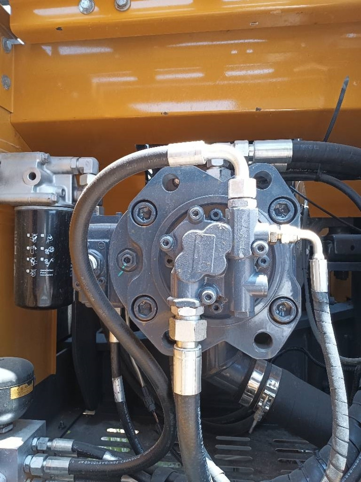 XCMG XE 215 DA - حفار زاحف: صورة 5 XCMG XE 215 DA - حفار زاحف: صورة 5