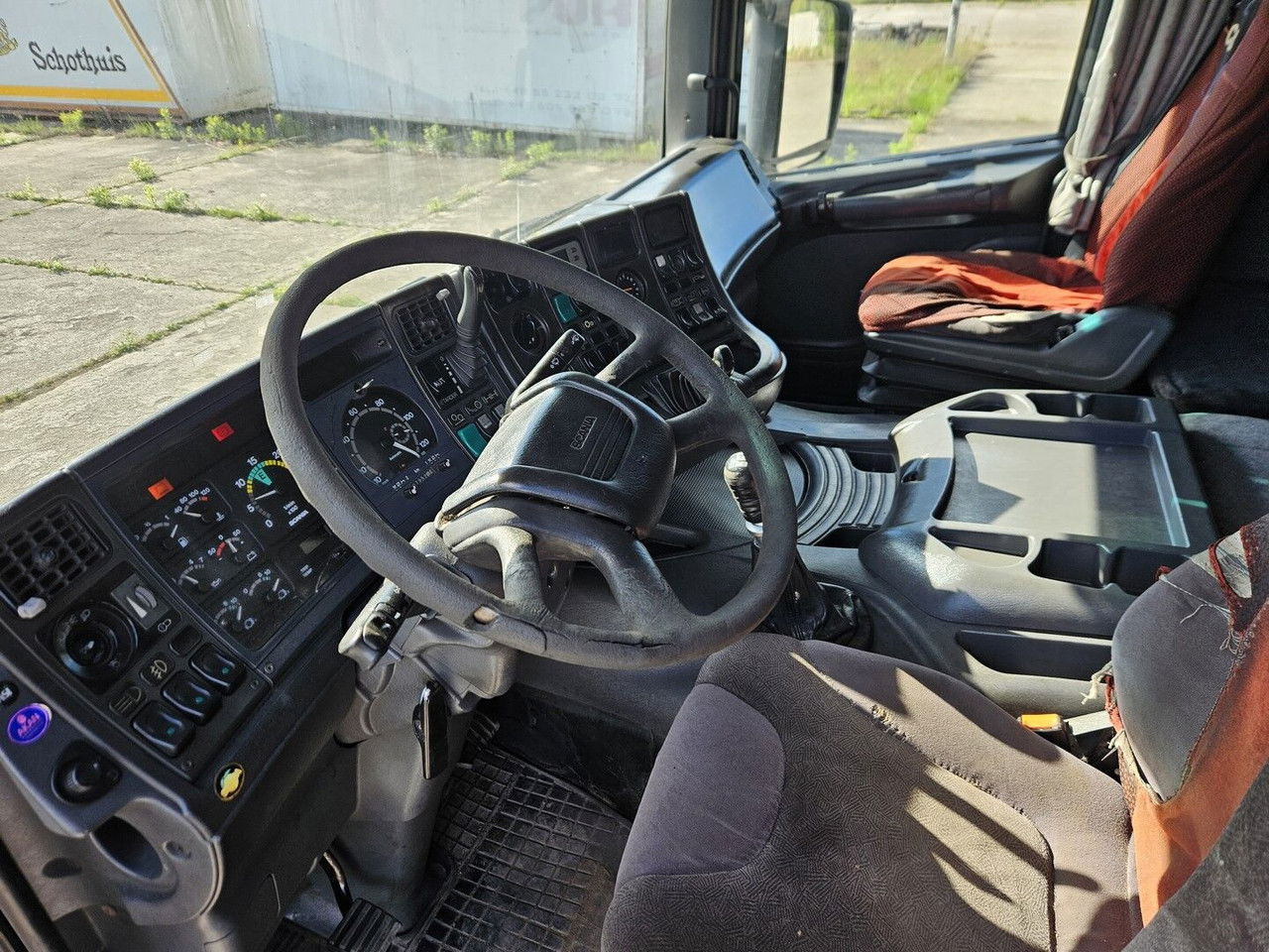 Scania 124L400 6x2 - manual pump and injectors - manual g earbox - airco - مقطورة السحب: صورة 5 Scania 124L400 6x2 - manual pump and injectors - manual g earbox - airco - مقطورة السحب: صورة 5