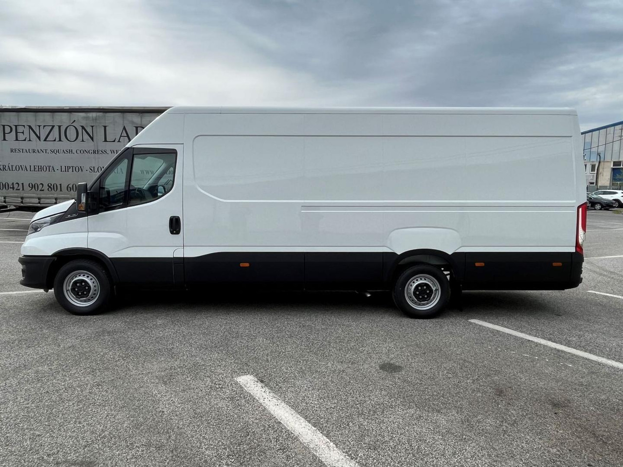 Iveco DAILY VAN, 3.0 D 176k, 35S18H V Evolution H2 - فان: صورة 2 Iveco DAILY VAN, 3.0 D 176k, 35S18H V Evolution H2 - فان: صورة 2