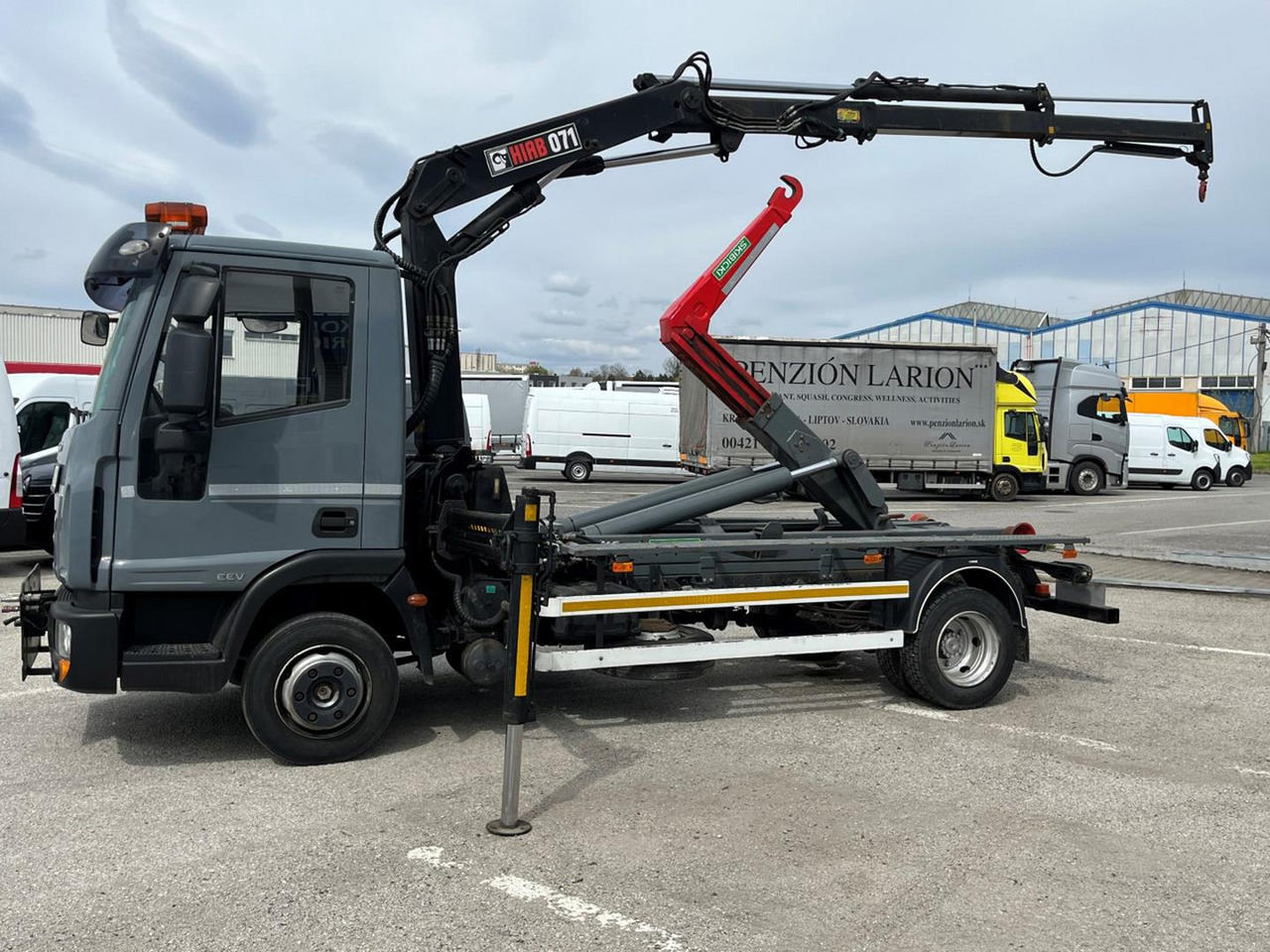 Iveco EuroCargo, 80E18, Hákový nosič kontajnerov - شاحنة برافعة خطافية, شاحنة كرين: صورة 5 Iveco EuroCargo, 80E18, Hákový nosič kontajnerov - شاحنة برافعة خطافية, شاحنة كرين: صورة 5