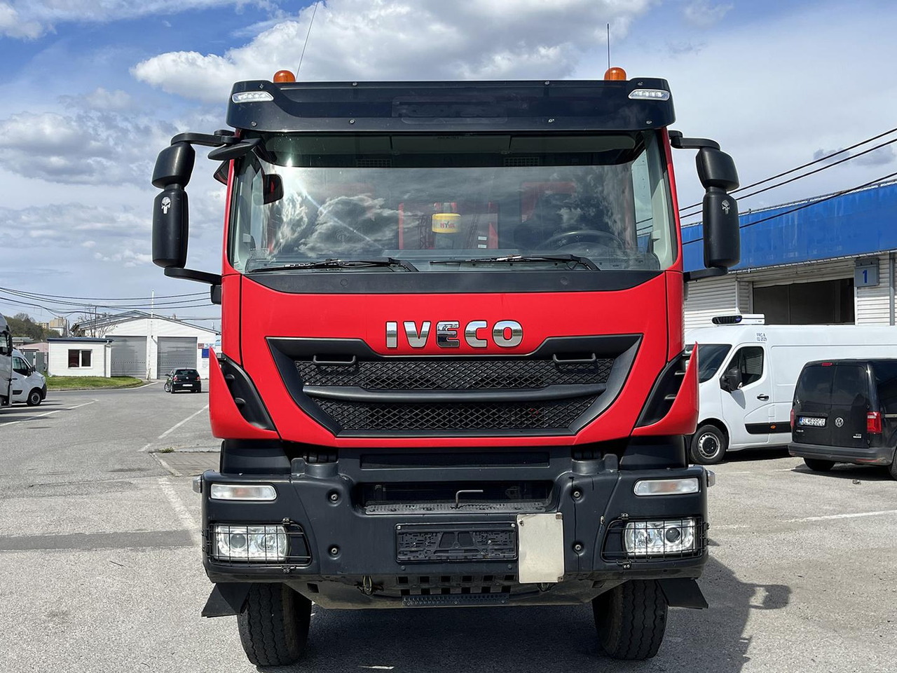 Iveco TRAKKER 8x4, 450, Sklápač - شاحنة قلاب: صورة 2 Iveco TRAKKER 8x4, 450, Sklápač - شاحنة قلاب: صورة 2