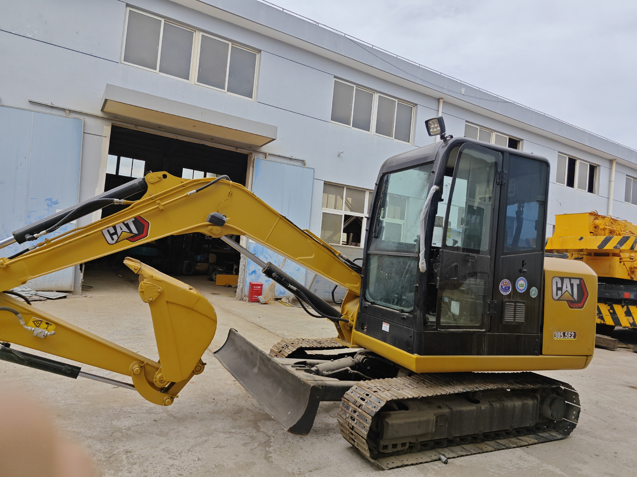 CATERPILLAR 305.5E - حفار صغير: صورة 3 CATERPILLAR 305.5E - حفار صغير: صورة 3