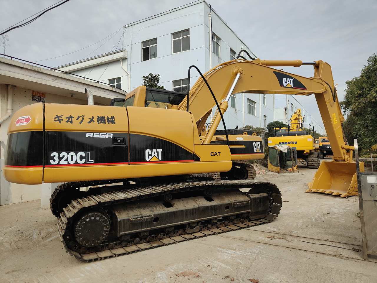 CATERPILLAR 320C - حفار زاحف: صورة 1 CATERPILLAR 320C - حفار زاحف: صورة 1