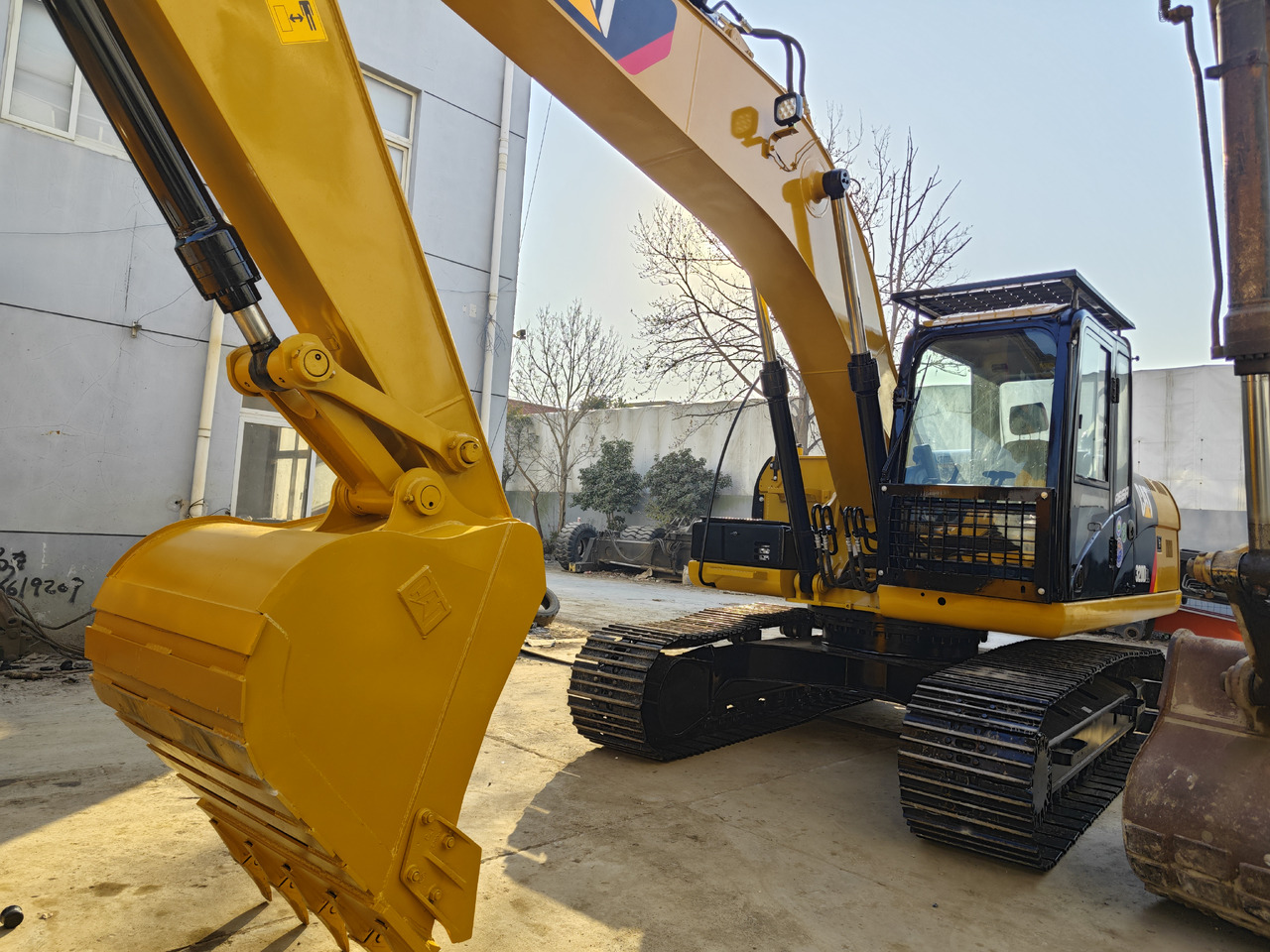 CATERPILLAR 320D - حفار زاحف: صورة 3 CATERPILLAR 320D - حفار زاحف: صورة 3